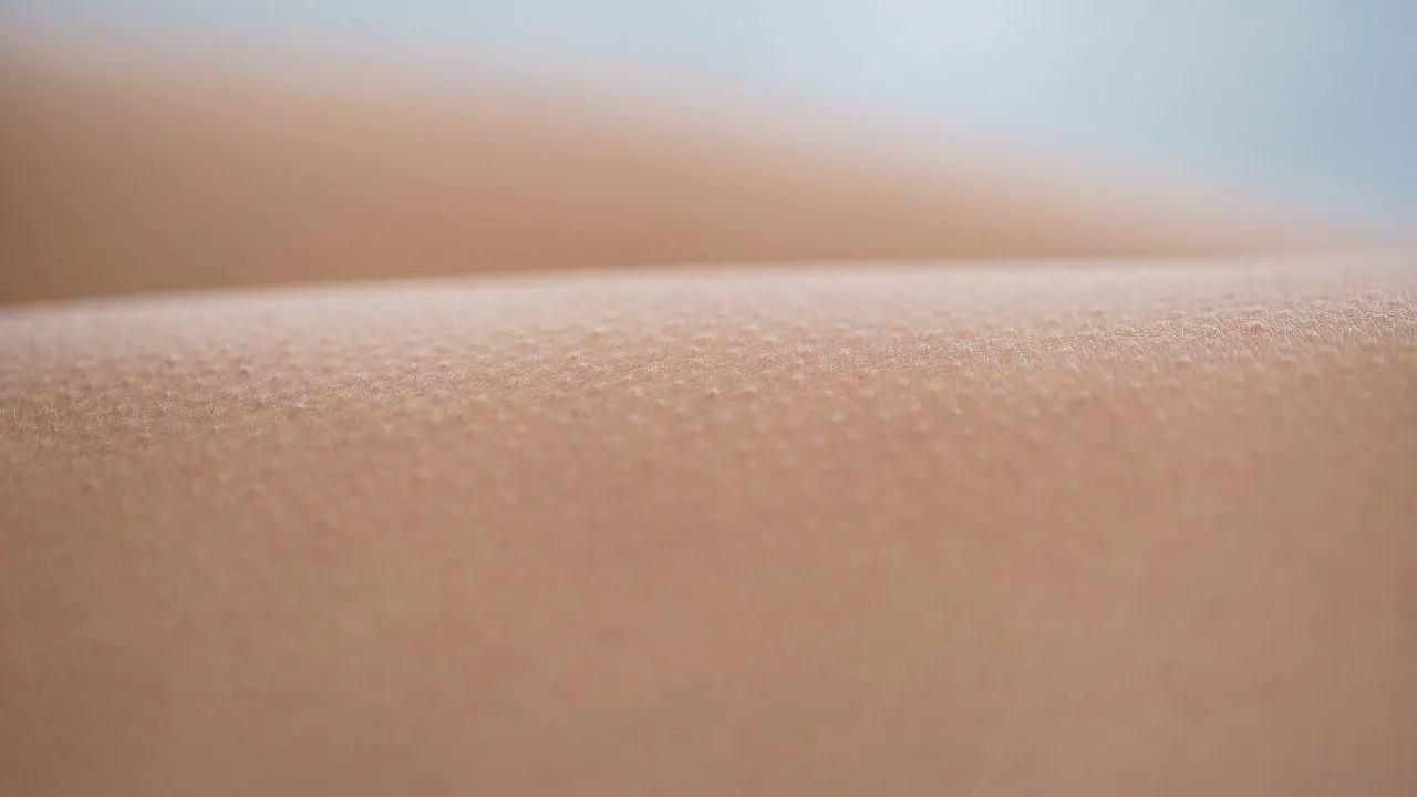 É isso o que realmente acontece quando o seu corpo arrepia