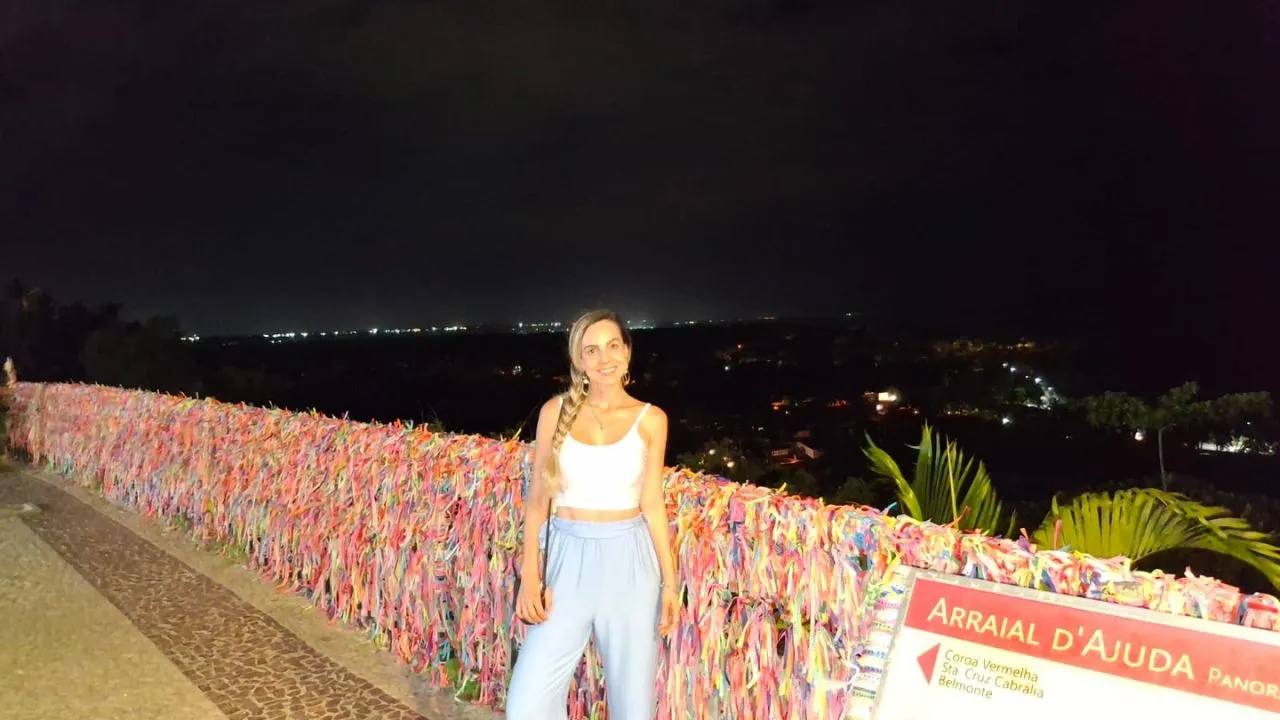 Rua das fitas em Arraial D'Ajuda. Foto: Brazil Greece.